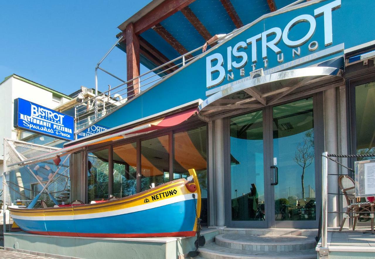 Hotel Nettuno Cattolica Exterior photo